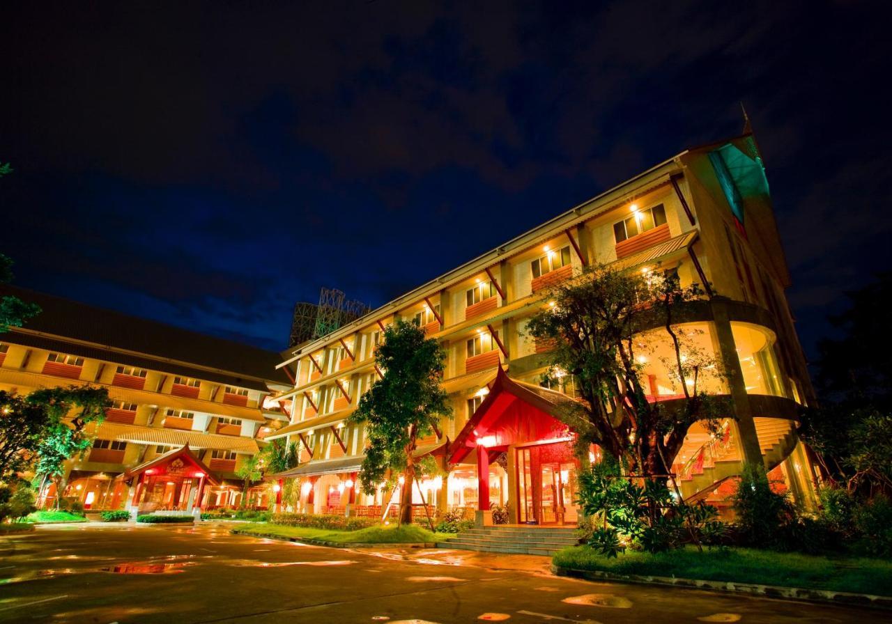 Jolly Suites & Spa Thapra Банкок Екстериор снимка