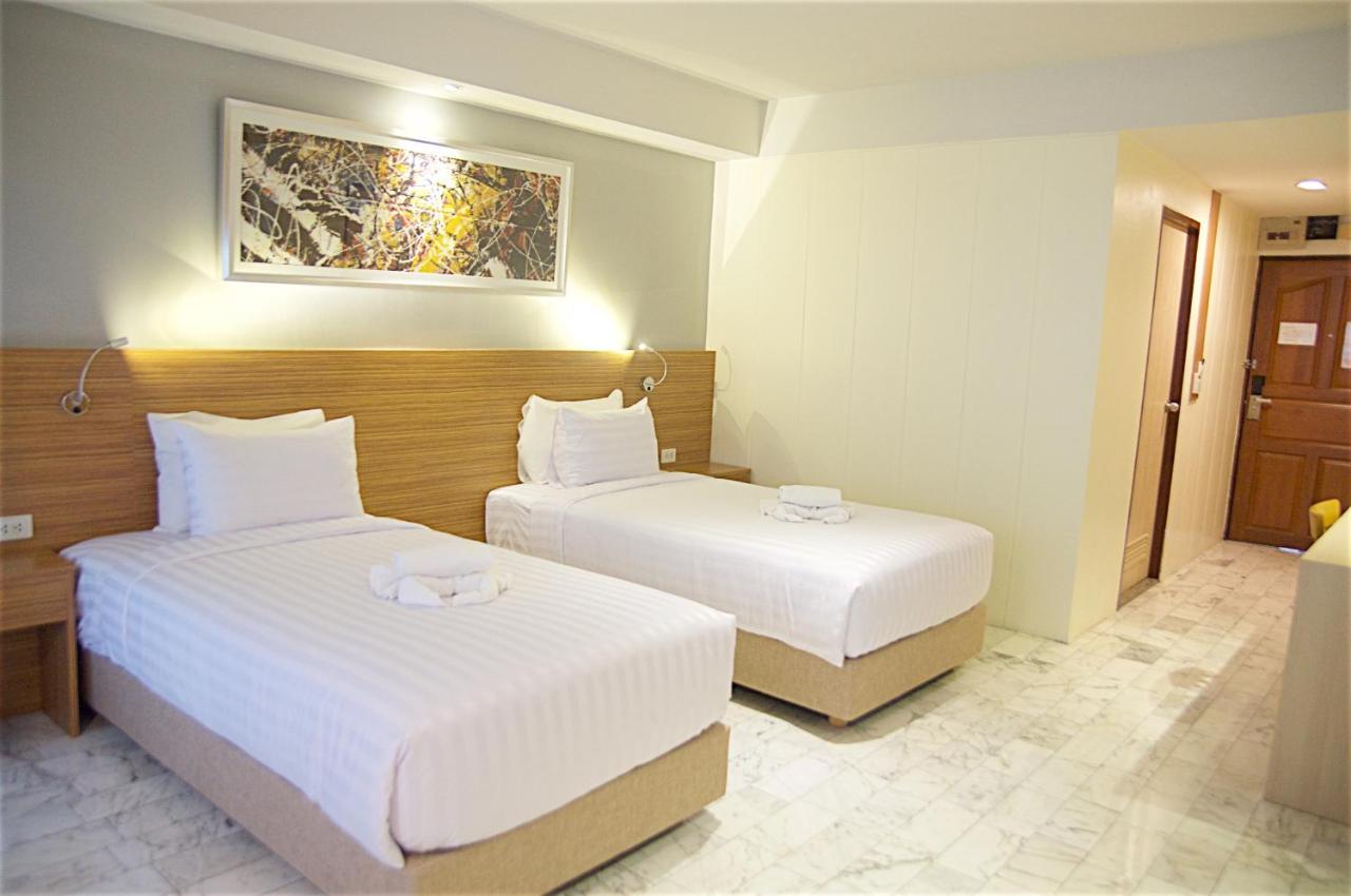 Jolly Suites & Spa Thapra Банкок Екстериор снимка
