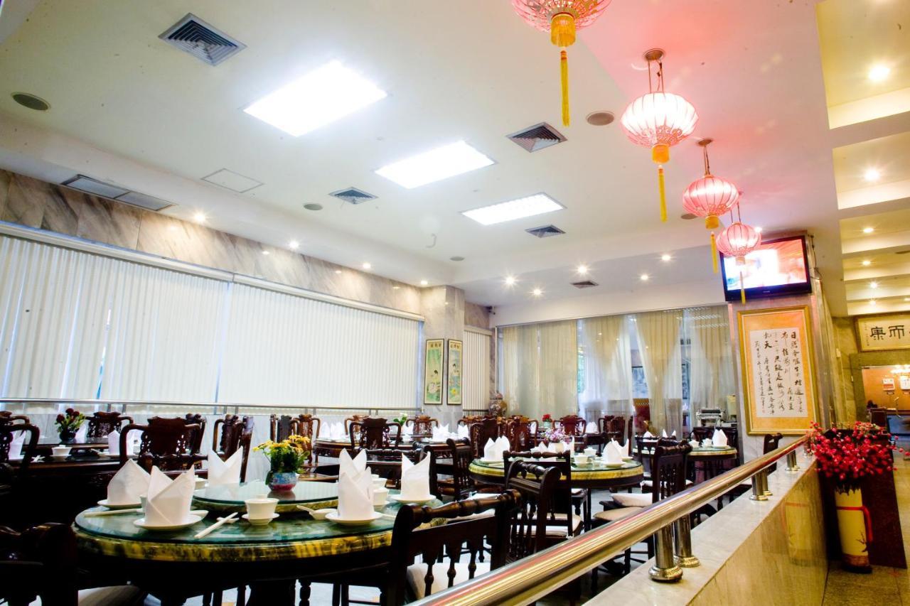Jolly Suites & Spa Thapra Банкок Екстериор снимка